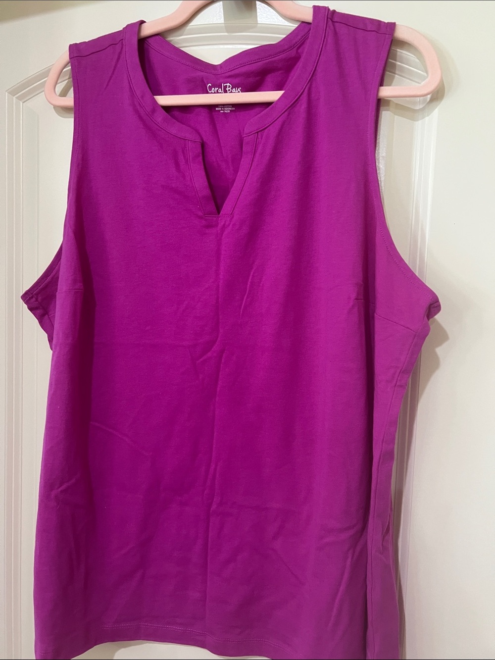 Coral Bay Sleeveless Notch-Neck Tank Top in Fuchsia H251